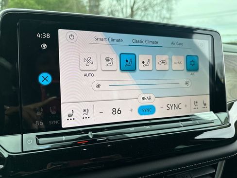 New 2026 Volkswagen Atlas SE image 11