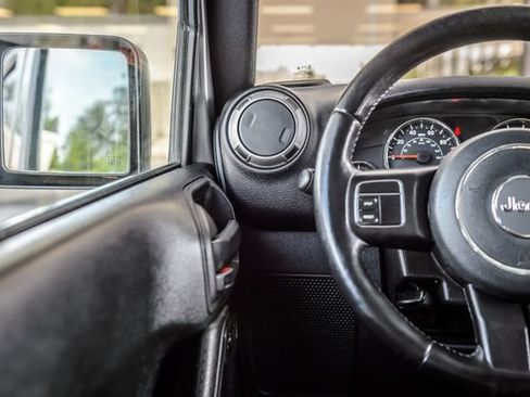 Used 2017 Jeep Wrangler Unlimited Sport w/ Quick Order Package 24S AWD/4WD image 31