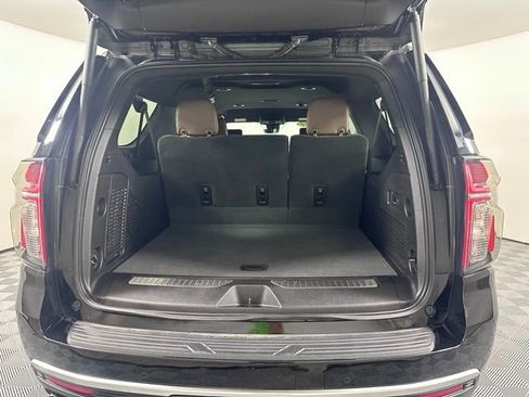 Used 2024 Chevrolet Suburban High Country AWD/4WD image 25
