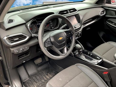 Used 2022 Chevrolet TrailBlazer LT w/ Confidence II Package image 13