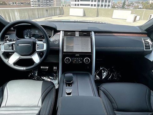 New 2026 Land Rover Discovery Dynamic SE AWD/4WD image 10