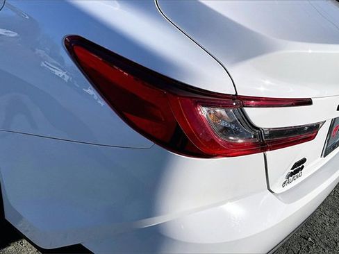 Used 2025 Toyota Camry LE image 30