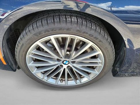Used 2020 BMW 530i xDrive AWD/4WD image 9