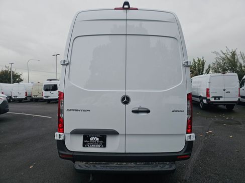 New 2025 Mercedes-Benz Sprinter 2500 image 5