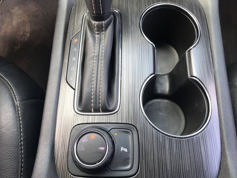 Used 2018 GMC Acadia SLT FWD image 44