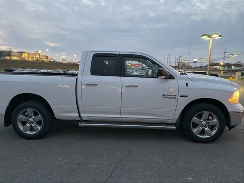 Used 2017 RAM 1500 Big Horn image 12