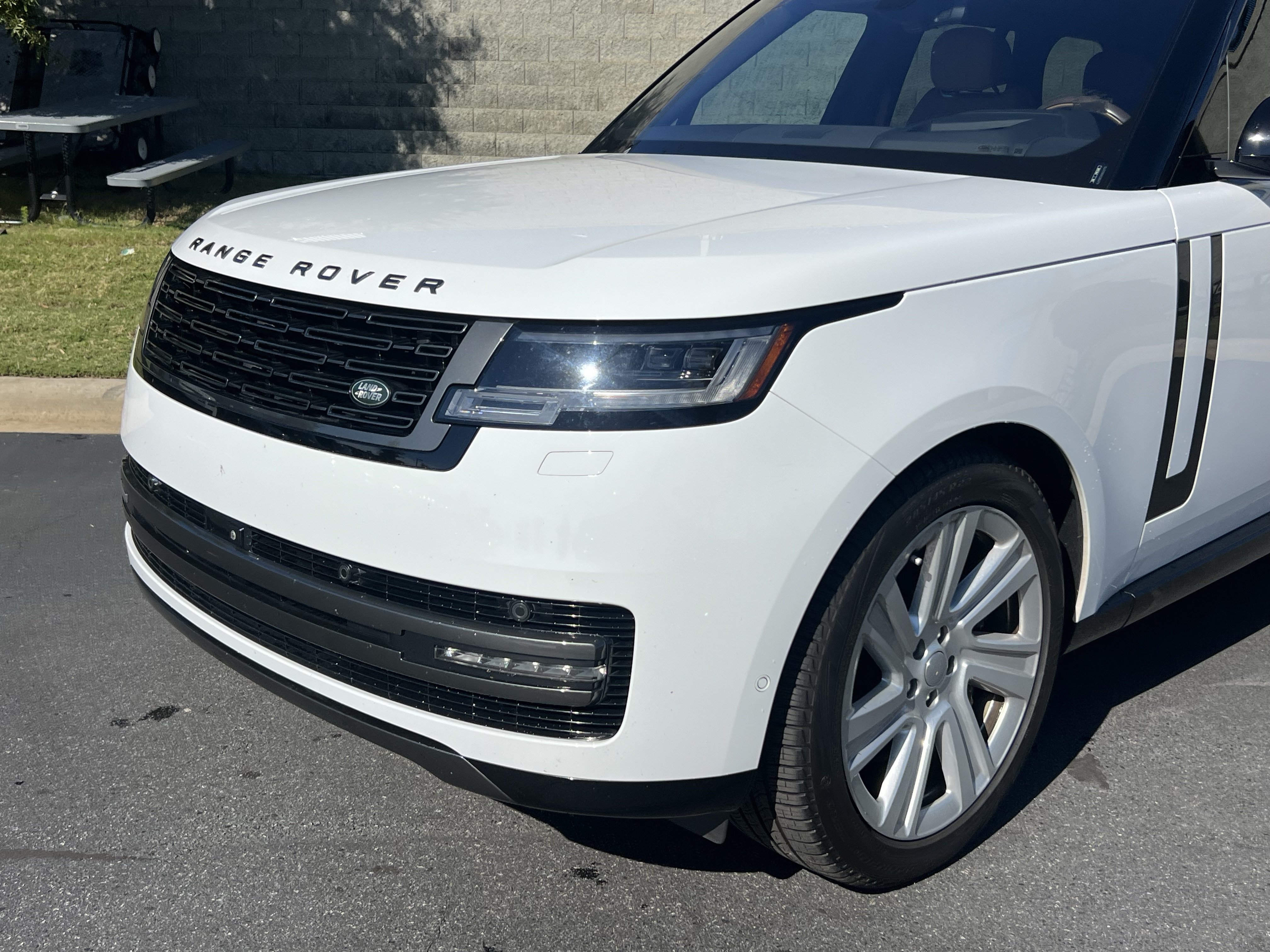 Used 2023 Land Rover Range Rover SE AWD/4WD image 12