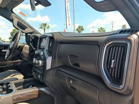 Used 2019 GMC Sierra 1500 SLT w/ SLT Premium Package RWD image 34