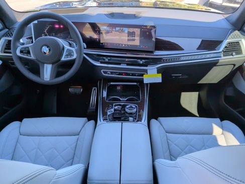 Certified 2026 BMW X7 xDrive40i w/ Executive Package AWD/4WD image 29