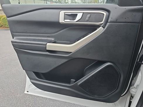 Used 2021 Ford Explorer XLT w/ Equipment Group 202A image 34