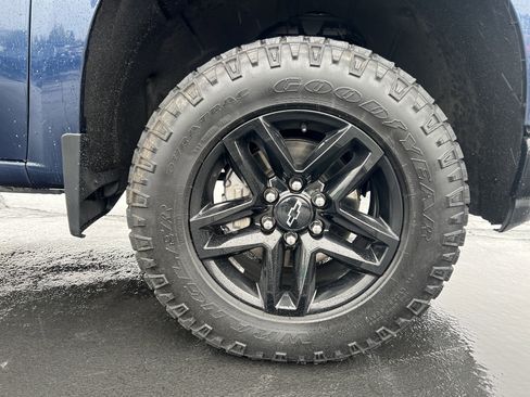 Used 2021 Chevrolet Silverado 1500 LT Trail Boss w/ Convenience Package II image 11