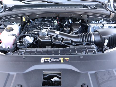 Used 2025 Jeep Grand Cherokee L Altitude image 18