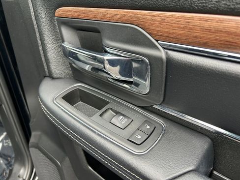 Used 2014 RAM 1500 Laramie w/ Convenience Group AWD/4WD image 25