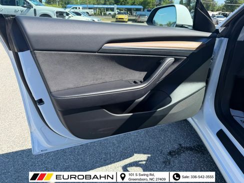 Used 2023 Tesla Model 3 Standard Range RWD image 9