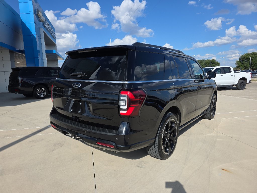 Used 2023 Ford Expedition Limited AWD/4WD image 19