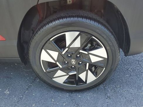 Certified 2024 Hyundai Kona SEL AWD/4WD image 27