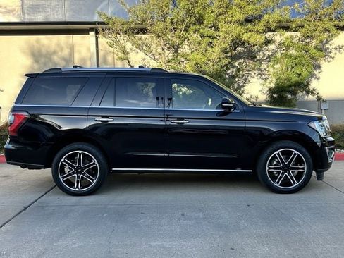 Used 2020 Ford Expedition Limited w/ Special Edition Package image 3
