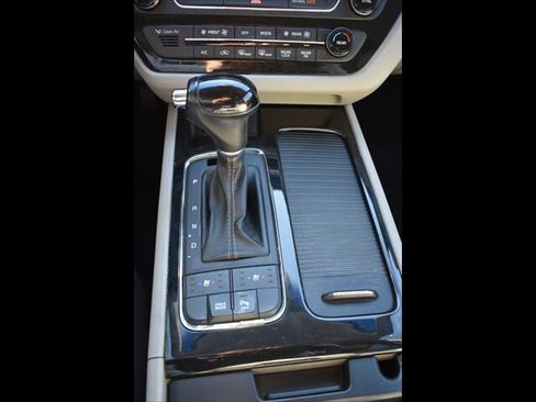 Used 2016 Kia Sedona SX image 13