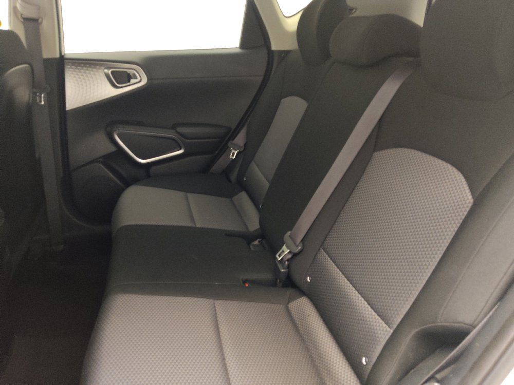 Used 2021 Kia Soul LX FWD image 18