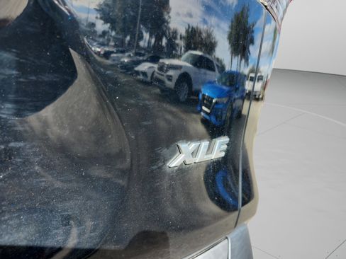 Used 2019 Toyota RAV4 XLE Premium image 24