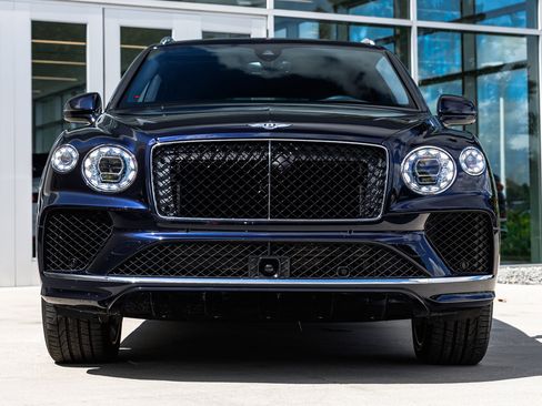 Certified 2024 Bentley Bentayga image 10