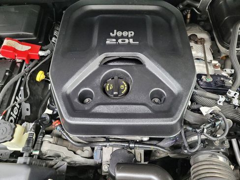 Used 2018 Jeep Wrangler Sport image 30