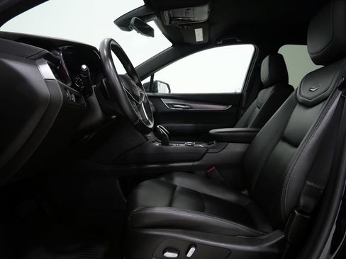 Used 2023 Cadillac XT5 Luxury AWD/4WD image 12