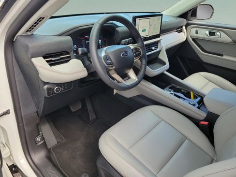 New 2026 Ford Explorer Active w/ Active Comfort Package image 17
