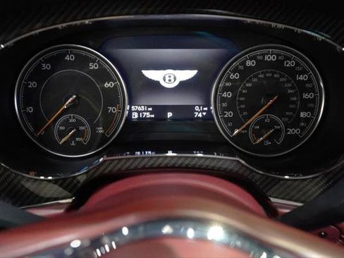 Used 2020 Bentley Bentayga AWD/4WD image 16