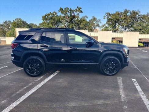 Used 2026 GMC Terrain Elevation w/ Black Edition image 8
