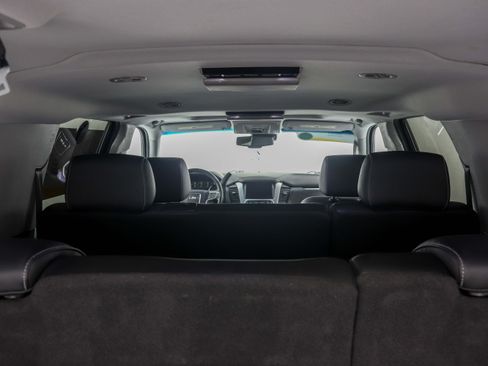 Used 2019 GMC Yukon XL SLT w/ Open Road Package AWD/4WD image 14