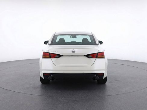 Used 2025 Nissan Altima 2.5 SV FWD image 7