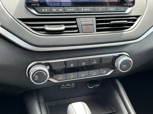 Used 2025 Nissan Altima 2.5 S FWD image 27