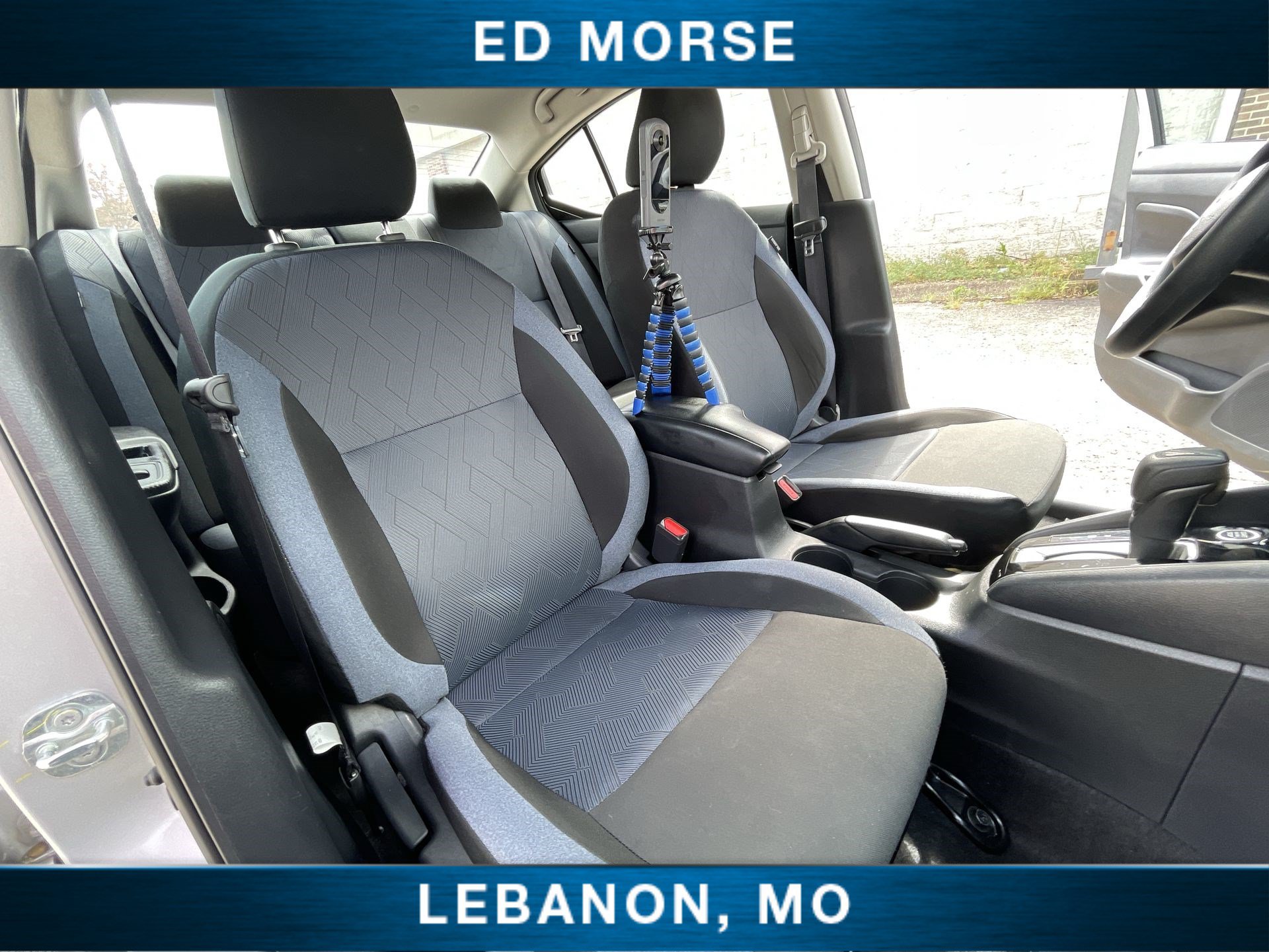 Used 2025 Nissan Versa SV FWD image 25