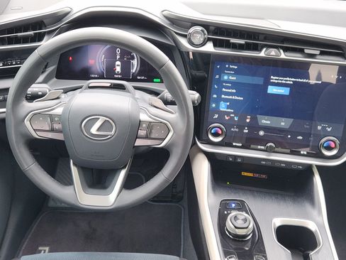 Certified 2023 Lexus RZ 450e Premium image 33