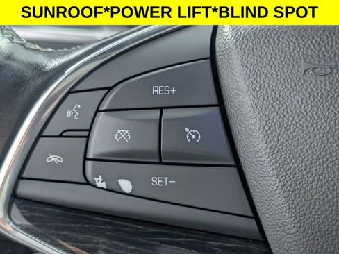 Used 2020 Cadillac XT5 Premium Luxury FWD image 16
