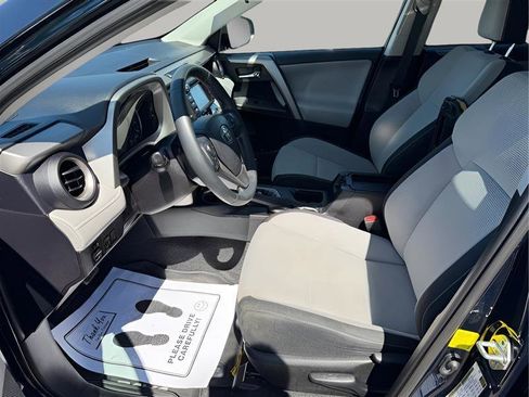 Used 2017 Toyota RAV4 XLE w/ Plus Extra Value Package image 18