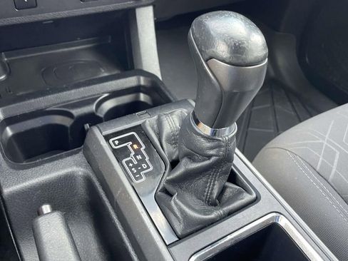Used 2016 Toyota Tacoma TRD Off-Road w/ Towing Package AWD/4WD image 18