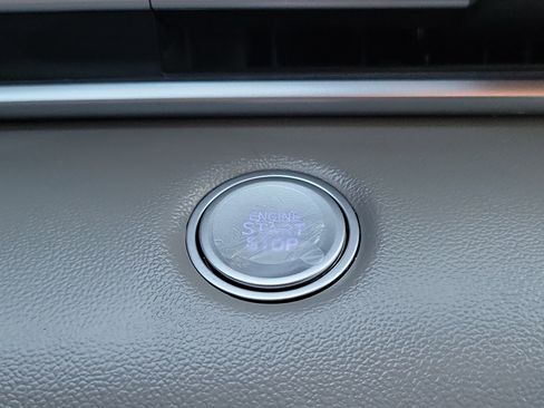 Certified 2025 Hyundai Elantra Sport image 14