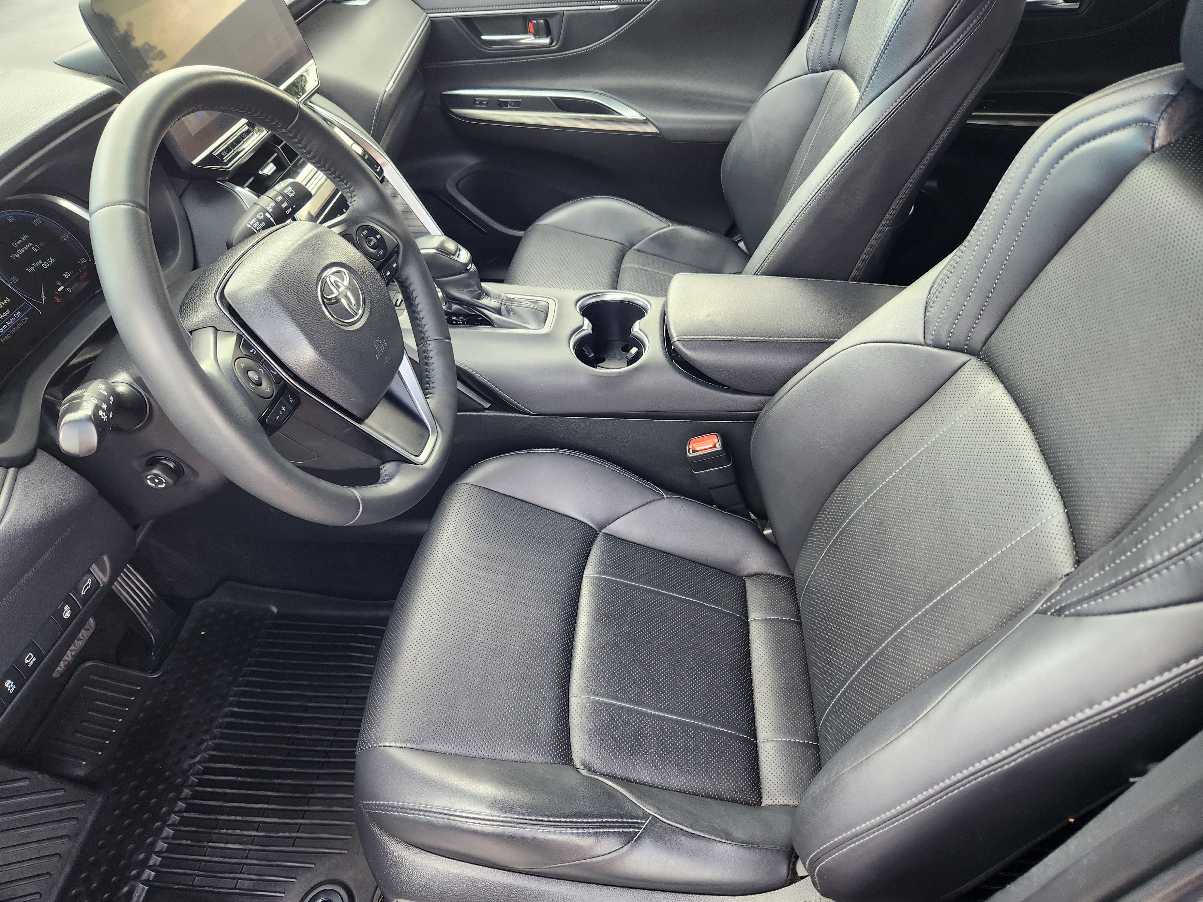 Certified 2023 Toyota Venza Limited AWD/4WD image 10