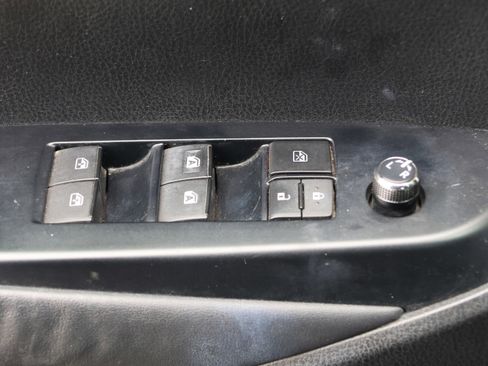 Used 2014 Toyota Highlander XLE image 13