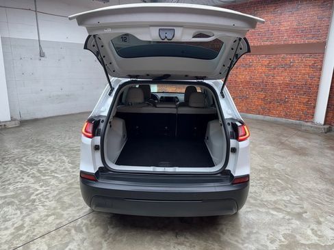 Used 2020 Jeep Cherokee Latitude Plus w/ Cold Weather Group image 27