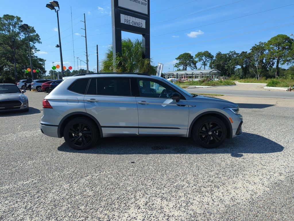 Used 2023 Volkswagen Tiguan SE R-Line FWD image 8
