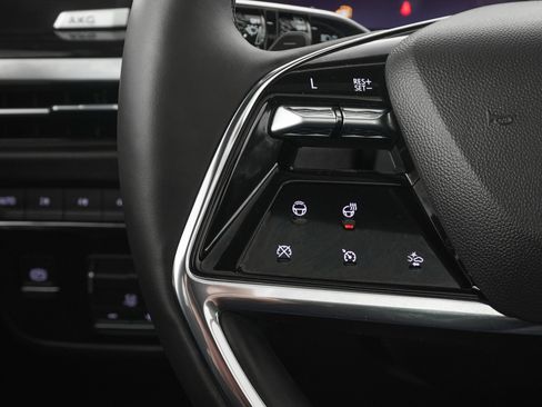 Used 2026 Cadillac Escalade Sport w/ Touring Package image 21