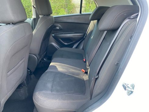 Used 2018 Chevrolet Trax LS image 17