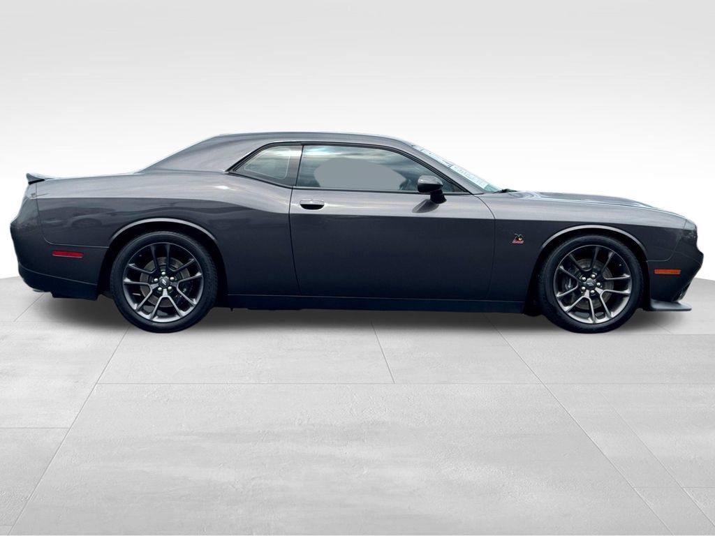 Used 2022 Dodge Challenger R/T Scat Pack RWD image 8