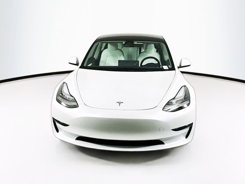 Used 2022 Tesla Model 3 Long Range image 2