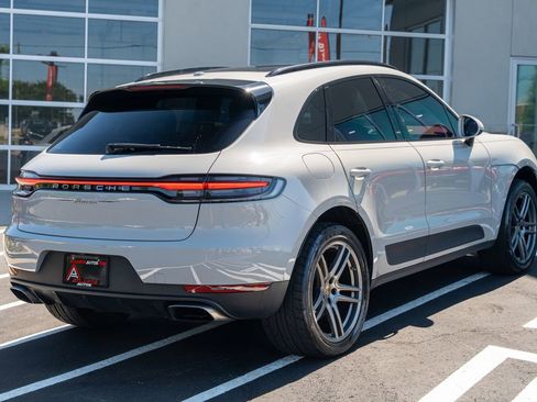 Used 2020 Porsche Macan AWD/4WD image 12