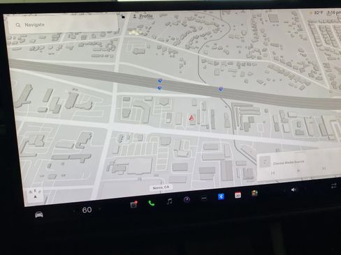 Used 2023 Tesla Model X image 15