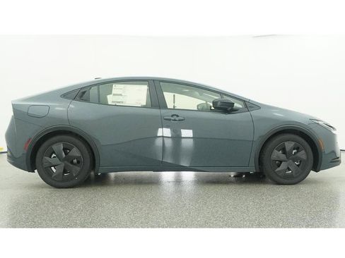 New 2026 Toyota Prius Plug-In Hybrid image 27